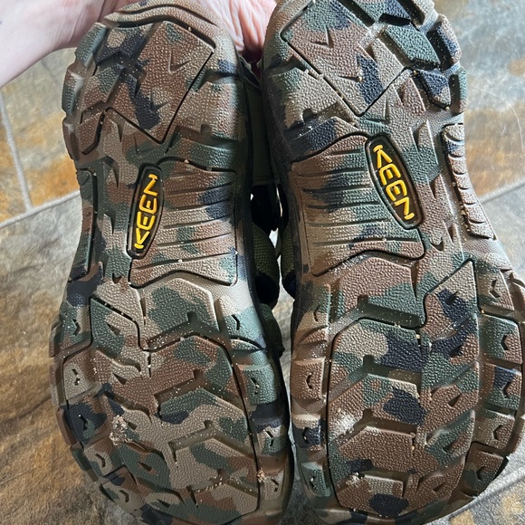 Keen Sandals, summer shoes, water shoes, Keen - Picture 2 of 5